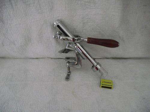CHROME TABLETOP LEVER ARM CORKSCREW